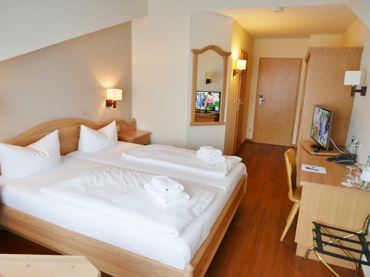 R&R Hotel Strandallee Baabe Buitenkant foto