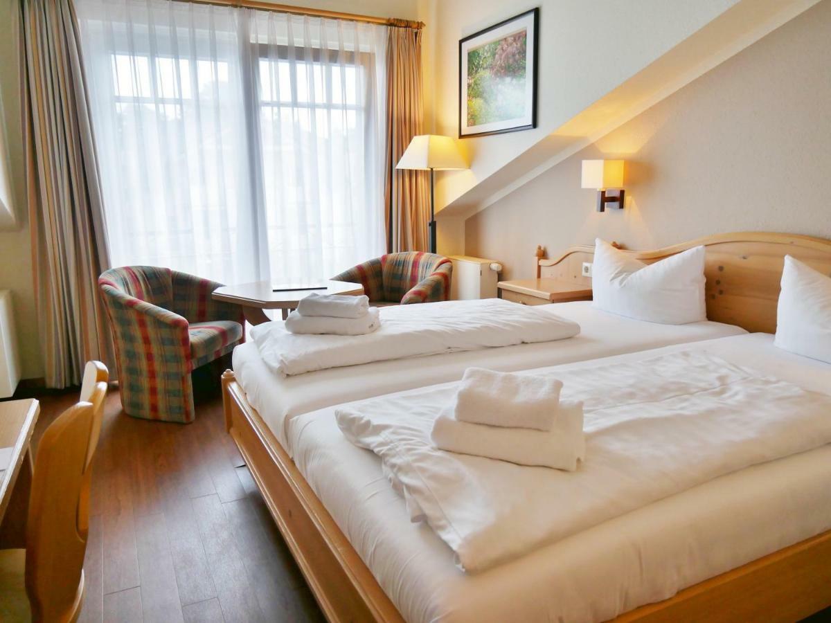 R&R Hotel Strandallee Baabe Buitenkant foto