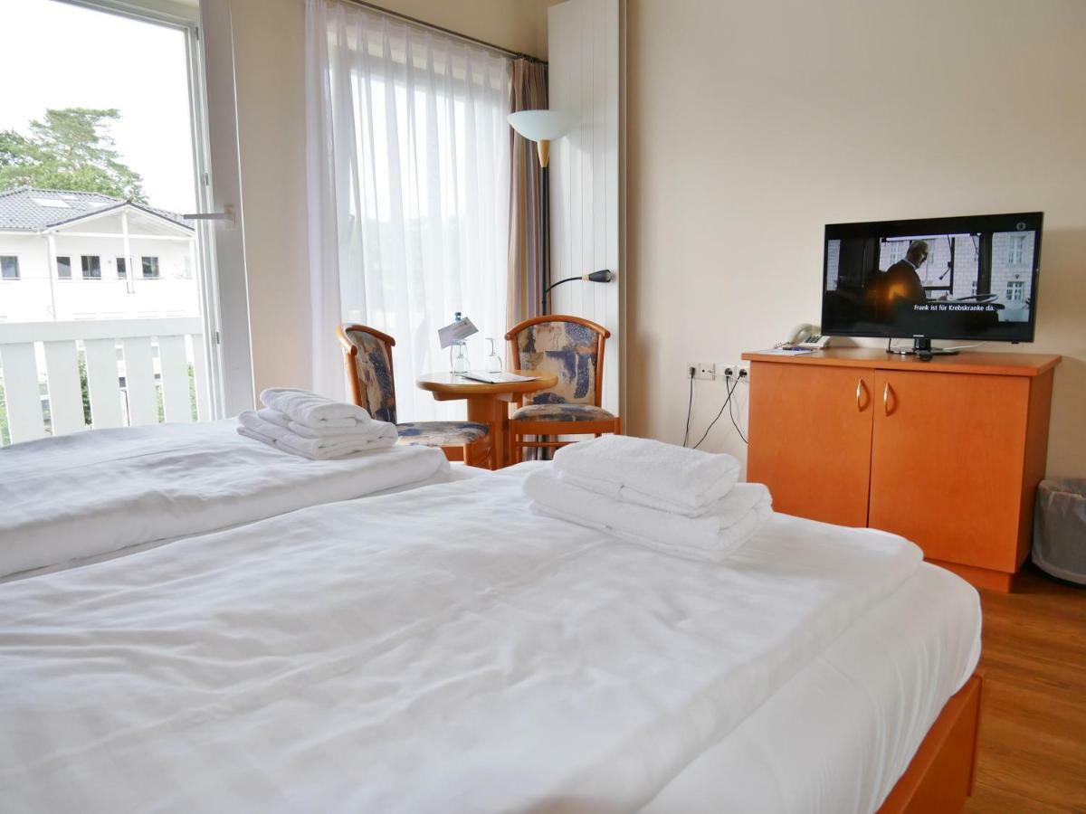 R&R Hotel Strandallee Baabe Buitenkant foto